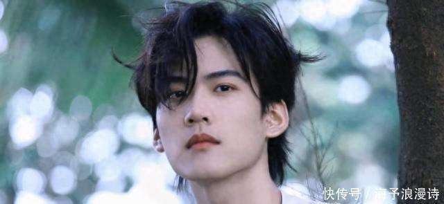 恋情2人曾用情侣皮肤和ID深夜双排锤恋情j9九游会真人游戏第一杨幂周柯宇疑有过(图3) 恋情2人曾用情侣皮肤和ID深夜双排锤恋情j9九游会真人游戏第一杨幂周柯宇疑有过(图3)